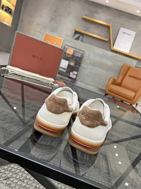 Factory price: 440💰Loro men's shoes💰iana top purchasing agent🇮🇹 men's shoes💰 The popular casual sneakers counter of the popular street man has new products at the same time. The uppers are made of cowhide fabric imported from Italy. The high-quality splicing technology has a classic and generous layout with a masculine temperament. Soft and comfortable cowhide lining. The soles: the original soles are specially provided by the original factory. The exclusive molded soles are super comfortable. The original factory follows the order. 🔍🔍High quality. You can enter and exit the counter at will. Welcome to compare. The code number is 38-44, customized 45